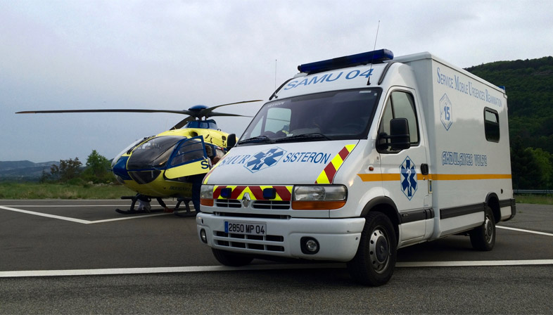 Ambulance volpe et hélicoptère et Transport médicalisé à sisteron, alpes de haute provence et laragne monteglin